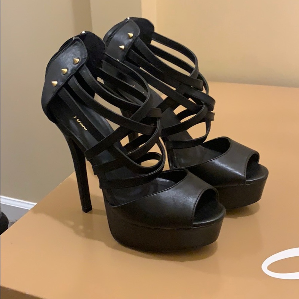 Black high heals